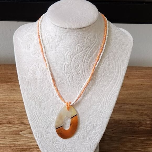 Vintage Orange white beaded necklace with mother shell pendant - Picture 1 of 9